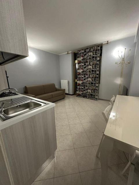 Appartamento Capolaterra Desenzano del Garda Luaran gambar