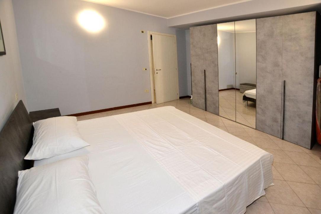 Appartamento Capolaterra Desenzano del Garda Luaran gambar